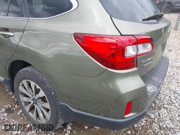 ✅ 2017 Subaru Outback Touring • VIN: 4S4BSATC7H3225214 • Лот: 42130946. Опубликован ранее на IAAI с пробегом 163 219 миль. Бесплатный доступ к архиву аукционных продаж из США и подробный отчёт об истории автомобиля на DreamBid. Изображение 6.