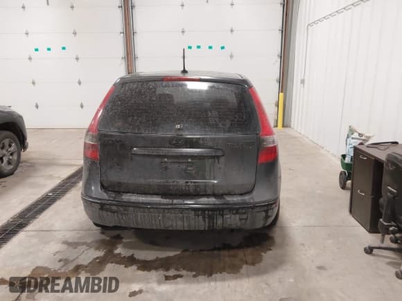 ✅ 2009 Hyundai Elantra Touring • VIN: KMHDC86E99U040248 • Lot: 43801670. Wystawiony na IAAI z przebiegiem 204 096 mil. Bezpłatny archiwum sprzedaży aukcyjnych z USA i szczegółowy raport historii pojazdu na DreamBid. Zdjęcie 17.