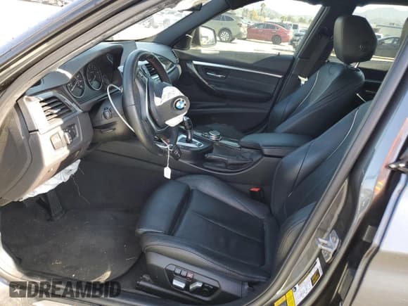 ✅ 2016 BMW 3 Series 330e • VIN: WBA8E1C54GK479682 • Лот: 45967824. Опубликован ранее на Copart с пробегом 92 025 миль. Бесплатный доступ к архиву аукционных продаж из США и подробный отчёт об истории автомобиля на DreamBid. Изображение 7.