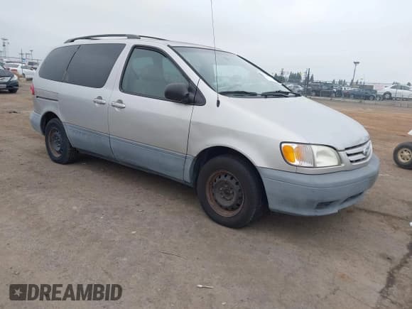 ✅ 2003 Toyota Sienna LE • VIN: 4T3ZF13C33U531176 • Лот: 43809796. Опубликован ранее на IAAI с пробегом Не указан. Бесплатный доступ к архиву аукционных продаж из США и подробный отчёт об истории автомобиля на DreamBid. Изображение 1.