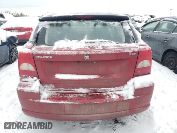 ✅ 2008 Dodge Caliber SXT • VIN: 1B3HB48B08D740079 • Лот: 81127644. Опубликован ранее на Copart с пробегом 80 975 миль. Бесплатный доступ к архиву аукционных продаж из США и подробный отчёт об истории автомобиля на DreamBid. Изображение 6.