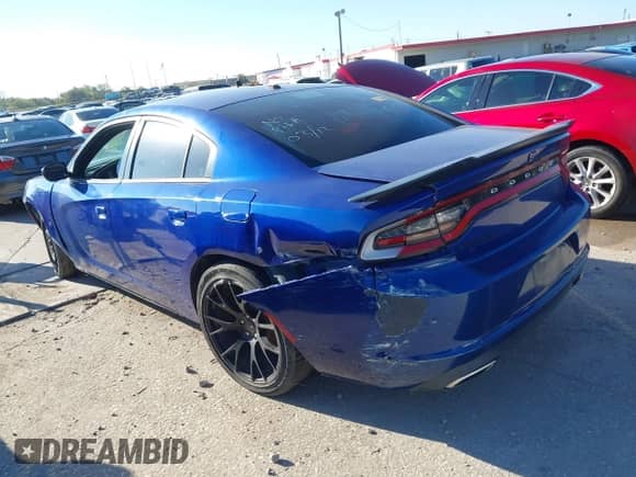 2019 Dodge Charger SXT с VIN 2C3CDXBG7KH506352, выставлен на аукционе IAAI как лот 43613663 с пробегом Не указан миль и . История ставок и продаж доступна на DreamBid. Изображение 3.