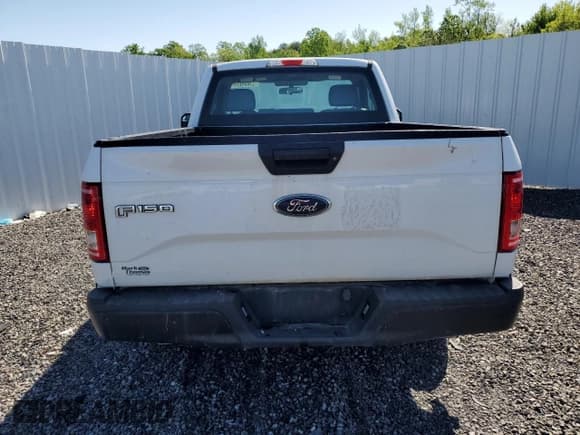 ✅ 2017 Ford F-150 XL • VIN: 1FTMF1C8XHFC21105 • Lot: 54775785. Listed on Copart with 122,413 mi. Free auction sales archive from the USA and detailed vehicle history report at DreamBid. Image 6.