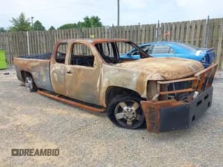 ✅ 2013 Chevrolet Silverado 2500HD Work Truck • VIN: 1GC2KVC84DZ310901 • Lot: 42755310. Wystawiony na IAAI z przebiegiem Nie podano. Bezpłatny archiwum sprzedaży aukcyjnych z USA i szczegółowy raport historii pojazdu na DreamBid. Zdjęcie 1.