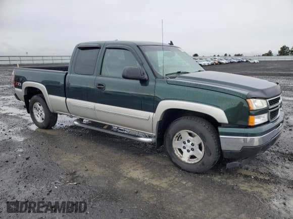 ✅ 2006 Chevrolet Silverado 1500 LT2 • VIN: 1GCEK19B16Z175582 • Лот: 54576735. Опубликован ранее на Copart с пробегом 282 876 миль. Бесплатный доступ к архиву аукционных продаж из США и подробный отчёт об истории автомобиля на DreamBid. Изображение 4.
