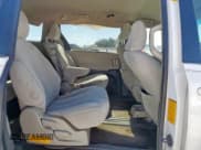 ✅ 2012 Toyota Sienna LE • VIN: 5TDKK3DC1CS221360 • Lot: 91838065. Wystawiony na Copart z przebiegiem 371 474 mil. Bezpłatny archiwum sprzedaży aukcyjnych z USA i szczegółowy raport historii pojazdu na DreamBid. Zdjęcie 11.