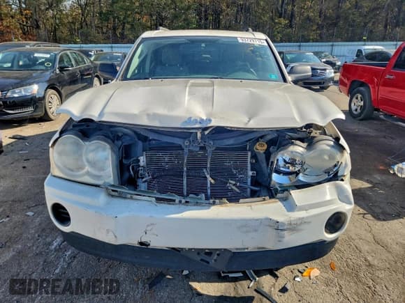 ✅ 2005 Jeep Grand Cherokee Laredo • VIN: 1J4GS48K55C540773 • Lot: 93729715. Listed on Copart with 230,341 mi. Free auction sales archive from the USA and detailed vehicle history report at DreamBid. Image 5.