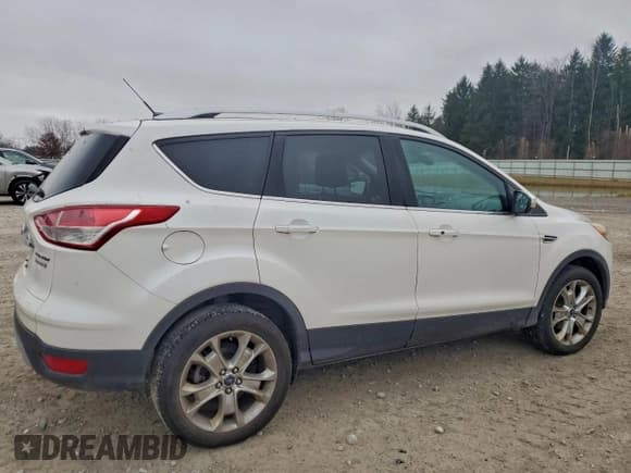 ✅ 2014 Ford Escape Titanium • VIN: 1FMCU0JX5EUC28570 • Lot: 93932325. Wystawiony na Copart z przebiegiem 121 123 mil. Bezpłatny archiwum sprzedaży aukcyjnych z USA i szczegółowy raport historii pojazdu na DreamBid. Zdjęcie 3.