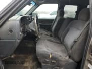 ✅ 2001 Chevrolet Silverado 1500 • VIN: 1GCEC19T41Z183786 • Лот: 48969815. Опубликован ранее на Copart с пробегом 516 482 миль. Бесплатный доступ к архиву аукционных продаж из США и подробный отчёт об истории автомобиля на DreamBid. Изображение 7.