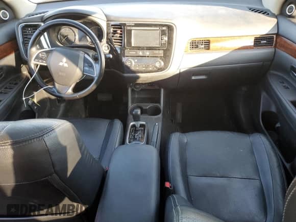 2014 Mitsubishi Outlander SE with VIN JA4AZ3A38EZ000782, listed as a Copart auction lot 90980475 with Not provided miles and Clean title. Bid and sale history available at DreamBid. Image 8.