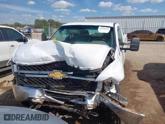 ✅ 2013 Chevrolet Silverado 3500HD • VIN: 1GC2CZCG6DZ201044 • Лот: 43328434. Опубликован ранее на IAAI с пробегом 230 821 миль. Бесплатный доступ к архиву аукционных продаж из США и подробный отчёт об истории автомобиля на DreamBid. Изображение 13.