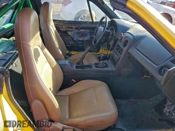 ✅ 1997 Mazda MX-5 Miata • VIN: JM1NA3539V0730262 • Lot: 95009635. Wystawiony na Copart z przebiegiem 44 843 mil. Bezpłatny archiwum sprzedaży aukcyjnych z USA i szczegółowy raport historii pojazdu na DreamBid. Zdjęcie 10.