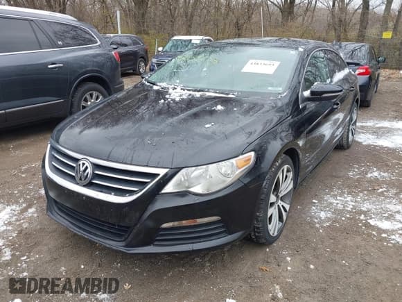 ✅ 2011 Volkswagen CC Sport • VIN: WVWNP7AN2BE711824 • Lot: 43833693. Listed on IAAI with 190,292 mi. Free auction sales archive from the USA and detailed vehicle history report at DreamBid. Image 2.