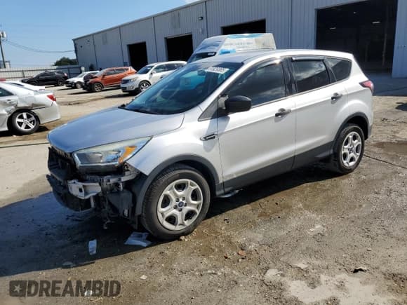 ✅ 2017 Ford Escape S • VIN: 1FMCU0F76HUB37126 • Лот: 91829365. Опубликован ранее на Copart с пробегом 29 324 миль. Бесплатный доступ к архиву аукционных продаж из США и подробный отчёт об истории автомобиля на DreamBid. Изображение 1.