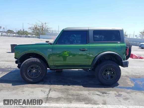 ✅ 2023 Ford Bronco • VIN: 1FMDE5CP0PLB76561 • Лот: 42336850. Опубликован ранее на IAAI с пробегом 28 289 миль. Бесплатный доступ к архиву аукционных продаж из США и подробный отчёт об истории автомобиля на DreamBid. Изображение 15.