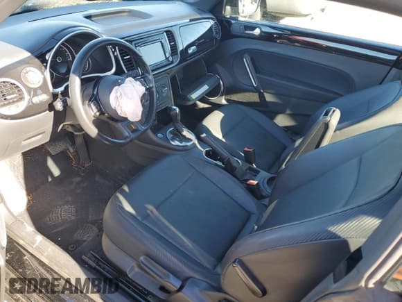 ✅ 2013 Volkswagen Beetle Fender Edition • VIN: 3VWJP7AT1DM671744 • Lot: 44997985. Listed on Copart with Not provided. Free auction sales archive from the USA and detailed vehicle history report at DreamBid. Image 8.