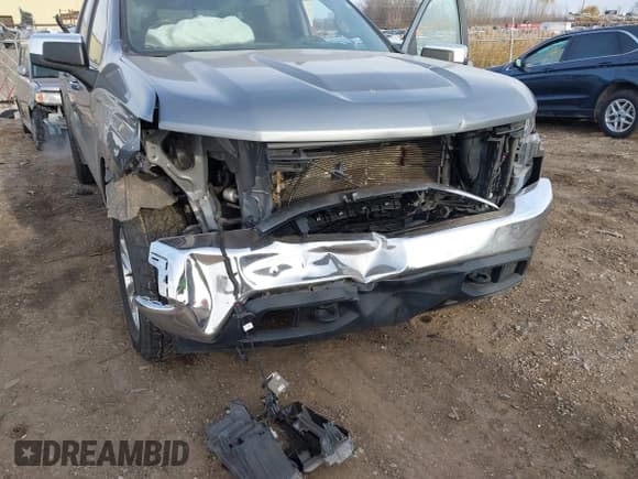 ✅ 2019 Chevrolet Silverado 1500 LT • VIN: 1GCUYDED3KZ221412 • Lot: 40814033. Wystawiony na IAAI z przebiegiem 150 547 mil. Bezpłatny archiwum sprzedaży aukcyjnych z USA i szczegółowy raport historii pojazdu na DreamBid. Zdjęcie 6.