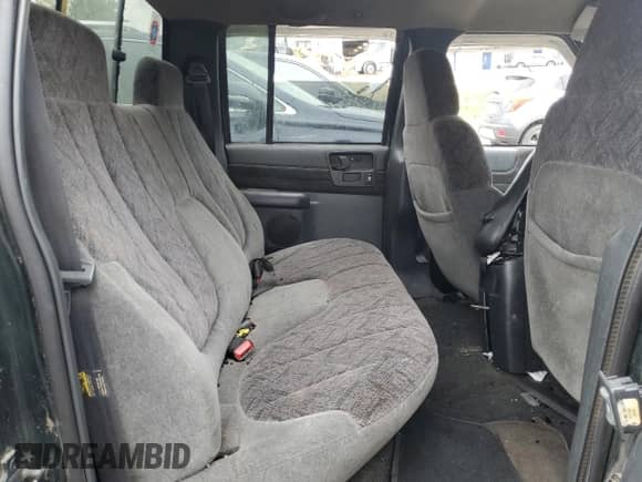 2002 Chevrolet S-10 LS z VIN 1GCDT13W92K192573, wystawiony jako Copart lot #71394544 z przebiegiem 78 878 mil mil oraz Szkoda całkowita • Salvage title. Historia ofert i sprzedaży dostępna na DreamBid. Obrazek 11.