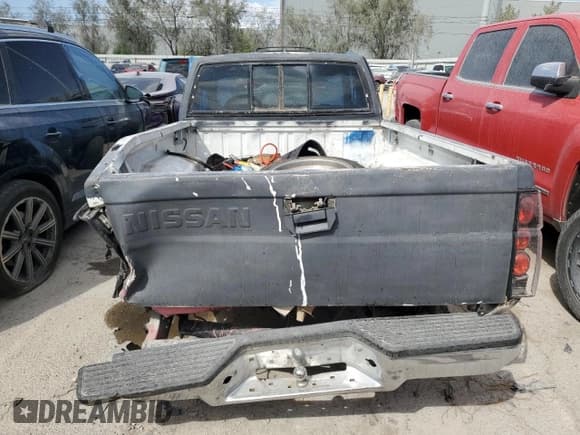 ✅ 1993 Nissan Hardbody • VIN: 1N6HD16SXPC403057 • Lot: 70412685. Wystawiony na Copart z przebiegiem 250 617 mil. Bezpłatny archiwum sprzedaży aukcyjnych z USA i szczegółowy raport historii pojazdu na DreamBid. Zdjęcie 6.