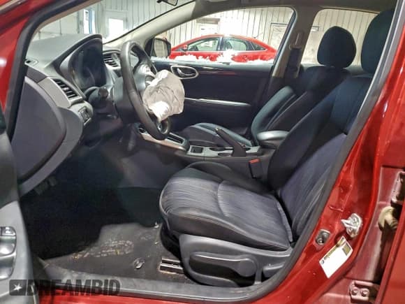 ✅ 2017 Nissan Sentra S • VIN: 3N1AB7AP5HY219253 • Lot: 94936805. Wystawiony na Copart z przebiegiem 82 573 mil. Bezpłatny archiwum sprzedaży aukcyjnych z USA i szczegółowy raport historii pojazdu na DreamBid. Zdjęcie 7.