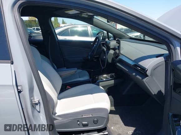 ✅ 2022 Volkswagen ID.4 Pro S • VIN: WVGGNPE26NP066288 • Lot: 43089919. Wystawiony na IAAI z przebiegiem 61 743 mil. Bezpłatny archiwum sprzedaży aukcyjnych z USA i szczegółowy raport historii pojazdu na DreamBid. Zdjęcie 5.