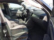 ✅ 2020 Volkswagen Atlas SEL Premium R-Line • VIN: 1V2TE2CA3LC223634 • Lot: 43303037. Listed on IAAI with 105,502 mi. Free auction sales archive from the USA and detailed vehicle history report at DreamBid. Image 5.