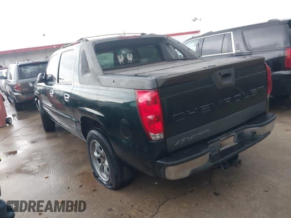 ✅ 2004 Chevrolet Avalanche Z66 • VIN: 3GNEC12T34G329410 • Lot: 43743414. Listed on IAAI with 241,010 mi. Free auction sales archive from the USA and detailed vehicle history report at DreamBid. Image 3.