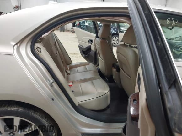 ✅ 2013 Chevrolet Malibu LTZ • VIN: 1G11H5SA5DF179700 • Lot: 43591171. Listed on IAAI with 148,979 mi. Free auction sales archive from the USA and detailed vehicle history report at DreamBid. Image 7.