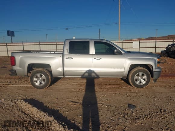 ✅ 2015 Chevrolet Silverado 1500 LT • VIN: 3GCPCREC8FG124809 • Lot: 43672707. Wystawiony na IAAI z przebiegiem 198 261 mil. Bezpłatny archiwum sprzedaży aukcyjnych z USA i szczegółowy raport historii pojazdu na DreamBid. Zdjęcie 13.