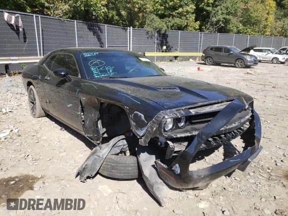 ✅ 2018 Dodge Challenger SXT Plus • VIN: 2C3CDZAG6JH118458 • Lot: 61078182. Wystawiony na Copart z przebiegiem 21 522 mil. Bezpłatny archiwum sprzedaży aukcyjnych z USA i szczegółowy raport historii pojazdu na DreamBid. Zdjęcie 1.