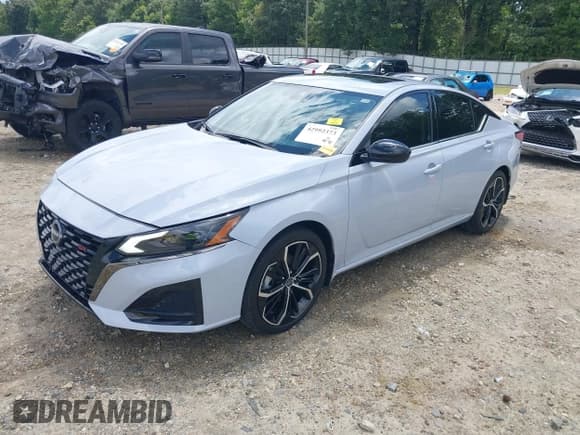 ✅ 2023 Nissan Altima SR • VIN: 1N4BL4CV9PN402391 • Лот: 42992373. Опубликован ранее на IAAI с пробегом 19 112 миль. Бесплатный доступ к архиву аукционных продаж из США и подробный отчёт об истории автомобиля на DreamBid. Изображение 2.