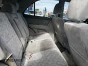 ✅ 2004 Kia Sorento LX • VIN: KNDJC733645330129 • Лот: 70151565. Опубликован ранее на Copart с пробегом 114 869 миль. Бесплатный доступ к архиву аукционных продаж из США и подробный отчёт об истории автомобиля на DreamBid. Изображение 11.