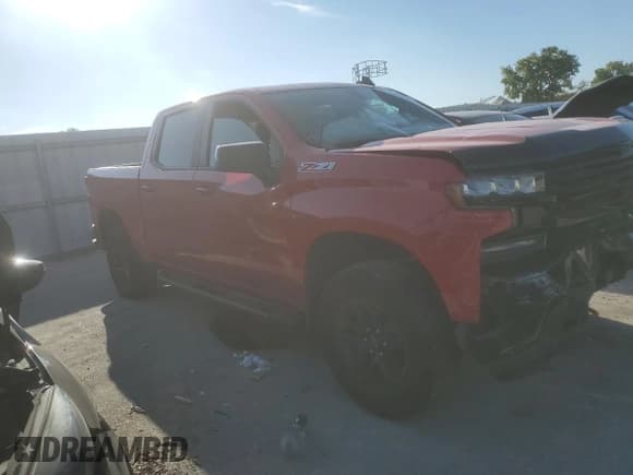 ✅ 2020 Chevrolet Silverado 1500 LT Trail Boss • VIN: 1GCPYFED2LZ100395 • Lot: 71807334. Wystawiony na Copart z przebiegiem 103 138 mil. Bezpłatny archiwum sprzedaży aukcyjnych z USA i szczegółowy raport historii pojazdu na DreamBid. Zdjęcie 4.