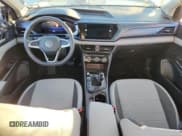 ✅ 2024 Volkswagen Taos SE • VIN: 3VVVX7B22RM123061 • Лот: 87258845. Опубликован ранее на Copart с пробегом 8 186 миль. Бесплатный доступ к архиву аукционных продаж из США и подробный отчёт об истории автомобиля на DreamBid. Изображение 8.