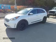 ✅ 2019 Kia Niro EX • VIN: KNDCC3LC1K5297586 • Lot: 43448987. Wystawiony na IAAI z przebiegiem 67 759 mil. Bezpłatny archiwum sprzedaży aukcyjnych z USA i szczegółowy raport historii pojazdu na DreamBid. Zdjęcie 2.