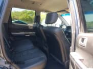 ✅ 2005 Mitsubishi Endeavor Limited • VIN: 4A4MN41S25E003284 • Lot: 42227867. Listed on IAAI with 164,405 mi. Free auction sales archive from the USA and detailed vehicle history report at DreamBid. Image 8.