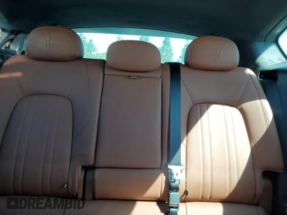✅ 2023 Maserati Levante GT • VIN: ZN661XUA0PX419680 • Lot: 52458065. Listed on Copart with 5,692 mi. Free auction sales archive from the USA and detailed vehicle history report at DreamBid. Image 10.