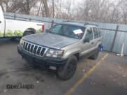 ✅ 2000 Jeep Grand Cherokee Laredo • VIN: 1J4GW48S9YC402453 • Лот: 43875843. Опубликован ранее на IAAI с пробегом 194 680 миль. Бесплатный доступ к архиву аукционных продаж из США и подробный отчёт об истории автомобиля на DreamBid. Изображение 2.