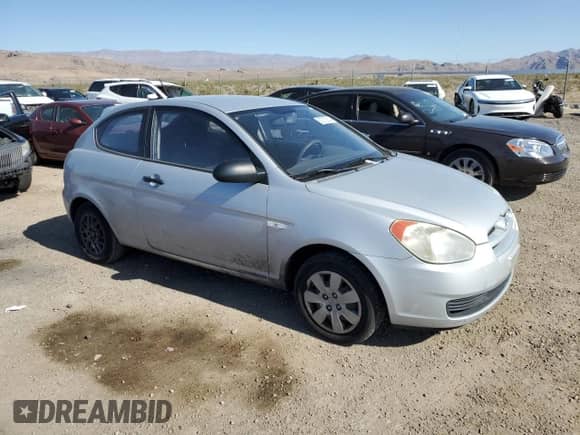 2008 Hyundai Accent GS z VIN KMHCM36C88U076196, wystawiony jako Copart lot #52713914 z przebiegiem 140 434 mil mil oraz Szkoda całkowita • Salvage title. Historia ofert i sprzedaży dostępna na DreamBid. Obrazek 4.