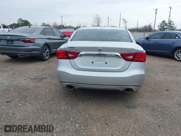 ✅ 2016 Nissan Maxima SL • VIN: 1N4AA6AP4GC383276 • Lot: 41599834. Wystawiony na IAAI z przebiegiem 47 098 mil. Bezpłatny archiwum sprzedaży aukcyjnych z USA i szczegółowy raport historii pojazdu na DreamBid. Zdjęcie 16.