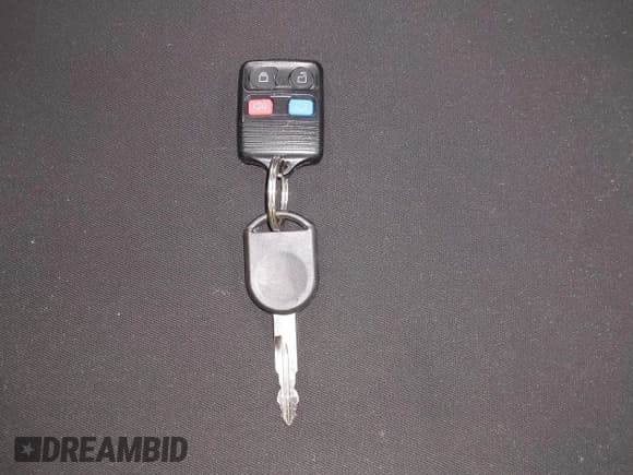 ✅ 2007 Ford Mustang GT Deluxe • VIN: 1ZVHT85H275345662 • Lot: 42380054. Listed on IAAI with 87,400 mi. Free auction sales archive from the USA and detailed vehicle history report at DreamBid. Image 11.