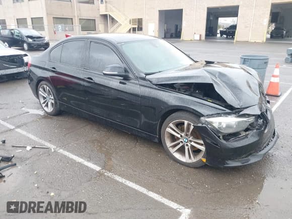 ✅ 2015 BMW 3 Series 328i • VIN: WBA3A5G51FNS83378 • Лот: 41719392. Опубликован ранее на IAAI с пробегом 114 146 миль. Бесплатный доступ к архиву аукционных продаж из США и подробный отчёт об истории автомобиля на DreamBid. Изображение 1.