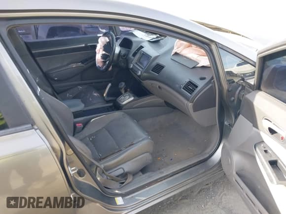 ✅ 2008 Honda Civic EX-L • VIN: 1HGFA16908L028167 • Lot: 43613544. Wystawiony na IAAI z przebiegiem 208 471 mil. Bezpłatny archiwum sprzedaży aukcyjnych z USA i szczegółowy raport historii pojazdu na DreamBid. Zdjęcie 5.