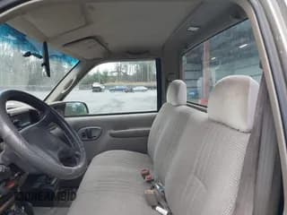 ✅ 1999 GMC Sierra 3500 • VIN: 1GTHK34R5XF018010 • Lot: 43618258. Wystawiony na IAAI z przebiegiem 142 904 mil. Bezpłatny archiwum sprzedaży aukcyjnych z USA i szczegółowy raport historii pojazdu na DreamBid. Zdjęcie 6.