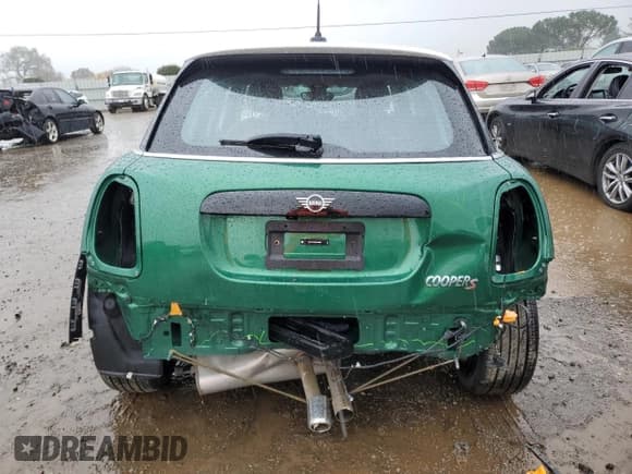 ✅ 2024 MINI Hardtop 4 Door Cooper S • VIN: WMW53DK0XR2V56882 • Lot: 47411645. Listed on Copart with 11,219 mi. Free auction sales archive from the USA and detailed vehicle history report at DreamBid. Image 6.