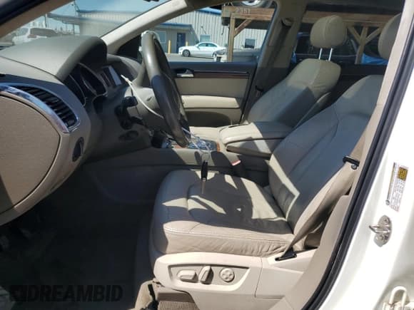 ✅ 2008 Audi Q7 Premium • VIN: WA1BV74L18D016780 • Lot: 70465544. Listed on Copart with 186,904 mi. Free auction sales archive from the USA and detailed vehicle history report at DreamBid. Image 7.