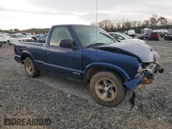 ✅ 1999 Chevrolet S-10 LS • VIN: 1GCCS14X4XK224441 • Lot: 49012415. Wystawiony na Copart z przebiegiem Nie podano. Bezpłatny archiwum sprzedaży aukcyjnych z USA i szczegółowy raport historii pojazdu na DreamBid. Zdjęcie 4.