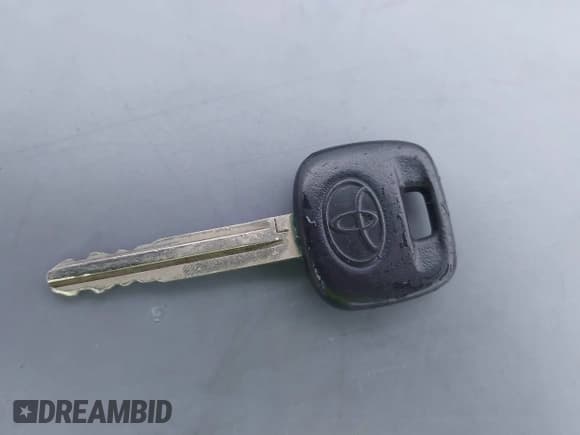 ✅ 2011 Toyota Tacoma • VIN: 5TFNX4CN9BX008107 • Lot: 43610146. Listed on IAAI with 120,891 mi. Free auction sales archive from the USA and detailed vehicle history report at DreamBid. Image 11.