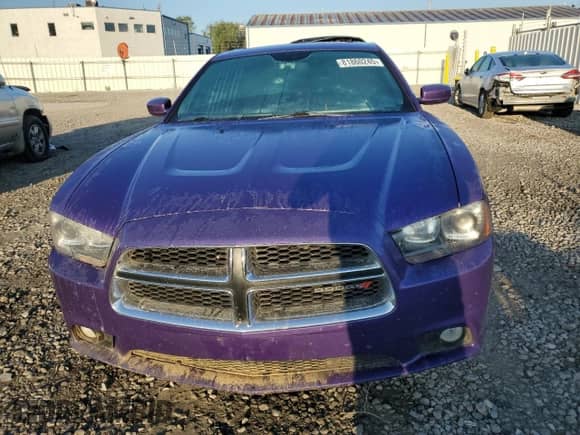 ✅ 2014 Dodge Charger RT • VIN: 2C3CDXCT3EH159439 • Lot: 81860245. Wystawiony na Copart z przebiegiem 140 297 mil. Bezpłatny archiwum sprzedaży aukcyjnych z USA i szczegółowy raport historii pojazdu na DreamBid. Zdjęcie 5.