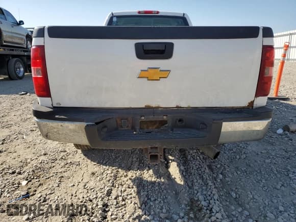 ✅ 2008 Chevrolet Silverado 2500HD 1LT • VIN: 1GCHK29628E168494 • Lot: 74758954. Wystawiony na Copart z przebiegiem 367 825 mil. Bezpłatny archiwum sprzedaży aukcyjnych z USA i szczegółowy raport historii pojazdu na DreamBid. Zdjęcie 6.
